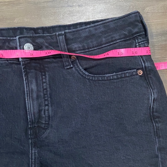 Old Navy O.G. Straight High Rise Shorts - Picture 4 of 7